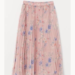 H&M Pleated Floral Skirt